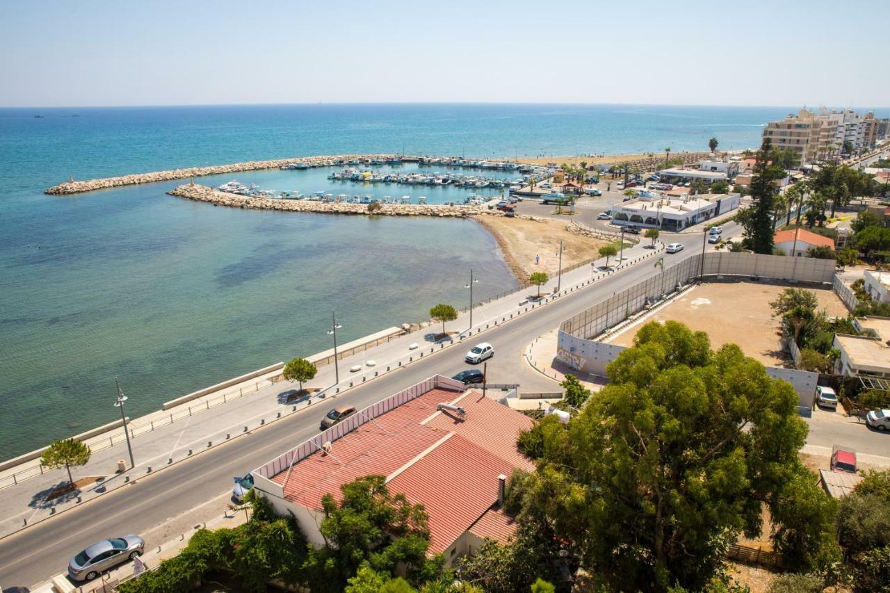 Beachfront Skyline Retreat 1Br Pool Central Larnaca Extérieur photo
